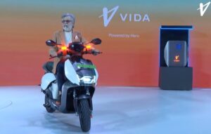 Hero Motocrop launches its first electric scooter Vida V1 in India हिरो मोटोक्रॉपची पहिली इलेक्ट्रिक स्कूटर Vida V1 भारतात लॉन्च  हडपसर मराठी बातम्या  Hadapsar Latest News Hadapsar News