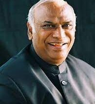 Congress leader Mallikarjun Kharge काँग्रेस नेते मल्लिकार्जुन खरगे हडपसर मराठी बातम्या Hadapsar Latest News Hadapsar News