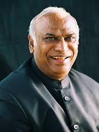 Congress leader Mallikarjun Kharge काँग्रेस नेते मल्लिकार्जुन खरगे हडपसर मराठी बातम्या Hadapsar Latest News Hadapsar News