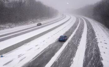 Blizzards hit North America and Canada उत्तर अमेरिका आणि कॅनडाला हिमवादळाचा तडाखा हडपसर मराठी बातम्या Hadapsar Latest News Hadapsar News