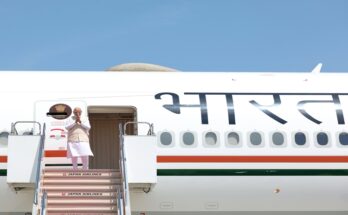 PM Modi arrives in Papua New Guinea on second leg of his 3-nation visit 3 देशांच्या दौऱ्याच्या दुसऱ्या टप्प्यात पंतप्रधान मोदी पापुआ न्यू गिनी येथे पोहोचले हडपसर क्राइम न्यूज, हडपसर मराठी बातम्या, हडपसर न्युज Hadapsar Crime News, Hadapsar Marathi News, ,Hadapsar News