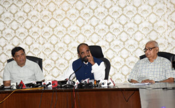 Some OBC castes of Maharashtra will be included in the central list- Hansraj Ahir, Chairman, National Commission for Backward Classes महाराष्ट्रातील काही ओबीसी जातींचा केंद्रीय यादीत होणार समावेश – राष्ट्रीय मागासवर्ग आयोगाचे अध्यक्ष हंसराज अहीर हडपसर क्राइम न्यूज, हडपसर मराठी बातम्या, हडपसर न्युज Hadapsar Crime News, Hadapsar Marathi News, ,Hadapsar News