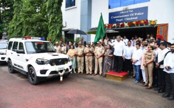 Inauguration of new vehicles of Pimpri Chinchwad Police Commissionerate by the Guardian Minister पालकमंत्र्यांच्या हस्ते पिंपरी चिंचवड पोलिस आयुक्तालयाच्या नवीन वाहनांचे लोकार्पण हडपसर क्राइम न्यूज, हडपसर मराठी बातम्या, हडपसर न्युज Hadapsar Crime News, Hadapsar Marathi News, ,Hadapsar News