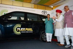 Inauguration of Prototype of World's First BS6 Stage II 'Electrified Flex Fuel Vehicle'
जगातील पहिल्या बीएस 6 स्टेज II ‘इलेक्ट्रिफाईड फ्लेक्स फ्युएल वाहनाच्या’ प्रोटोटाईपचे उद्घाटन
हडपसर क्राइम न्यूज, हडपसर मराठी बातम्या, हडपसर न्युज Hadapsar Crime News, Hadapsar Marathi News, ,Hadapsar News