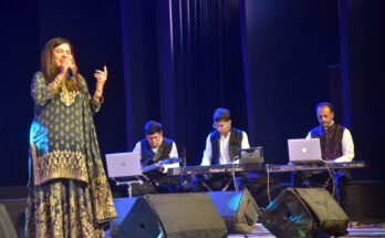 Regional Culture Festival concluded with melodious songs sung by Sadhana Sargam साधना सरगम यांनी गायलेल्या सुमधुर गीतांनी प्रादेशिक संस्कृती महोत्सवाचा समारोप हडपसर क्राइम न्यूज, हडपसर मराठी बातम्या, हडपसर न्युज Hadapsar Crime News, Hadapsar Marathi News, ,Hadapsar News