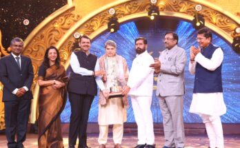 Honorable “Ganasmaragyi Lata Mangeshkar Award” awarded to veteran playback singer Suresh Wadkar मानाचा “गानसम्राज्ञी लता मंगेशकर पुरस्कार” ज्येष्ठ पार्श्र्वगायक सुरेश वाडकर यांना प्रदान हडपसर क्राइम न्यूज, हडपसर मराठी बातम्या, हडपसर न्युज Hadapsar Crime News, Hadapsar Marathi News, ,Hadapsar News, Hadapsar Latest News