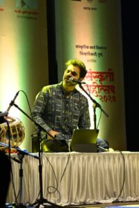 Abhanga sung by Rahul Deshpande at the Mahasanskriti Mahotsav enthralled the audience
महासंस्कृती महोत्सवात राहुल देशपांडे यांनी गायलेल्या अभंगांनी  श्रोते भक्तीरसात दंग
हडपसर क्राइम न्यूज, हडपसर मराठी बातम्या, हडपसर न्युज Hadapsar Crime News, Hadapsar Marathi News, ,Hadapsar News
