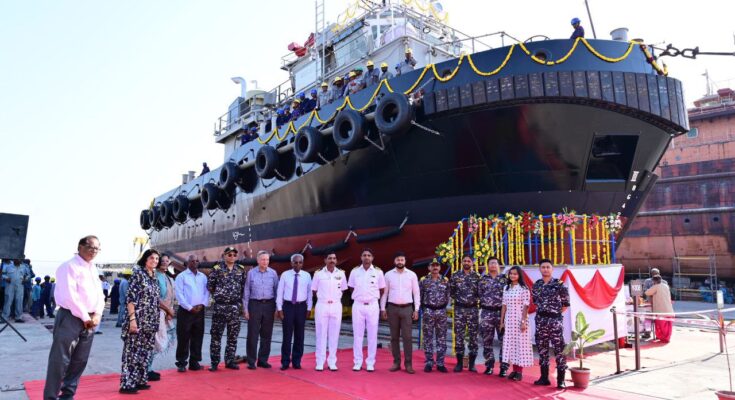 Launching of Bollard Pull Tug Type Vessel Baljeet बलजीत या बोलार्ड पुल टग प्रकारच्या जहाजाचे जलावतरण हडपसर क्राइम न्यूज, हडपसर मराठी बातम्या, हडपसर न्युज Hadapsar Crime News, Hadapsar Marathi News, ,Hadapsar News