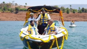 Inauguration of Koyna Water Tourism Project at Munawale by the Chief Minister
मुख्यमंत्र्यांच्या हस्ते मुनावळे येथील कोयना जल पर्यटन प्रकल्पाचा शुभारंभ
हडपसर क्राइम न्यूज, हडपसर मराठी बातम्या, हडपसर न्युज Hadapsar Crime News, Hadapsar Marathi News, ,Hadapsar News