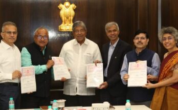 MoU signed today with five universities पाच विद्यापीठांसमवेत सामंजस्य करारावर आज स्वाक्षरी हडपसर क्राइम न्यूज, हडपसर मराठी बातम्या, हडपसर न्युज Hadapsar Crime News, Hadapsar Marathi News, ,Hadapsar News